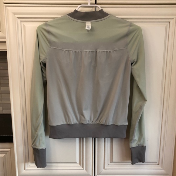 Ivivva by Lululemon reversible jacket - Picture 11 of 13